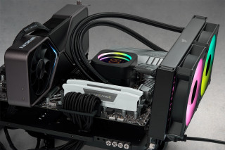 Corsair Vengeance CMK32GX5M2B6000Z30W pomnilniški modul 32 GB 2 x 16 GB DDR5 6000 MHz PC