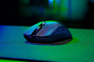 Razer Viper V2 Pro miška Igranje iger Za desno roko RF Wireless + USB Type-C Optični 30000 DPI PC