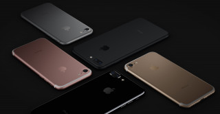 Apple Iphone 128GB srebrne barve Mobile